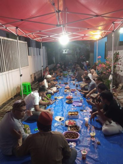 Inilah Manfaat Program Berbagi Takjil Gratis di Bekasi 2 berbagi takjil gratis di bekasi