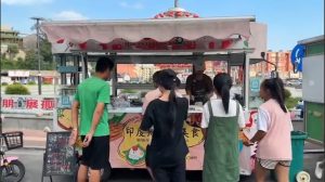 YouTuber Uni Shanty Sukses Jualan Makanan Indonesia di China 2 Youtuber Uni Shanty